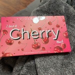 VIOLET VOSS CHERRY PALLETTE